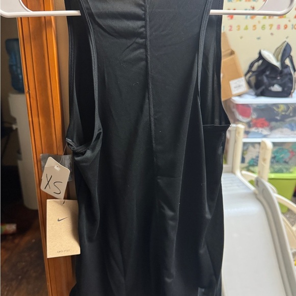 women’s x-small nike tank top - Picture 2 of 3